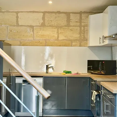 Maison Independante Climatisee 2chambres Et 1mezzanine 110m2 アパート
