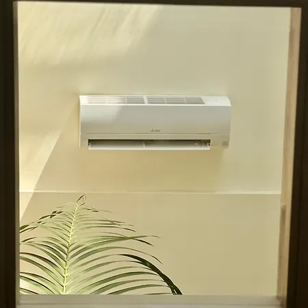Maison Independante Climatisee 2chambres Et 1mezzanine 110m2 アパート *