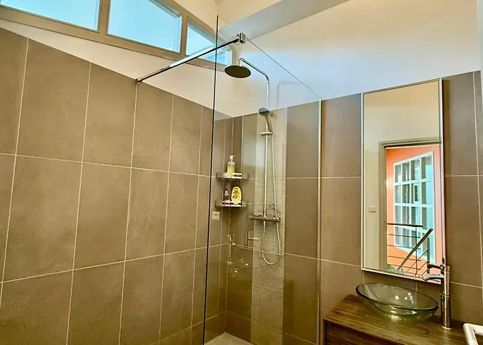 Maison Independante Stylee Climatisee 98m2 *